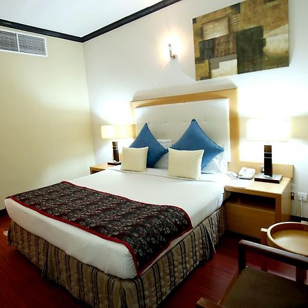 London Crown Hotel Dubai Bagian luar foto