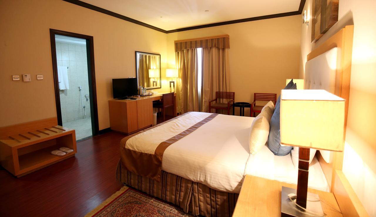 London Crown Hotel Dubai Bagian luar foto