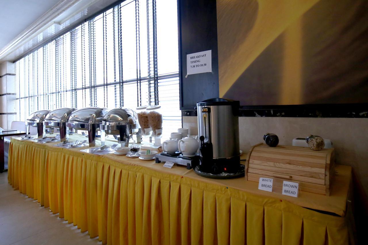 London Crown Hotel Dubai Bagian luar foto