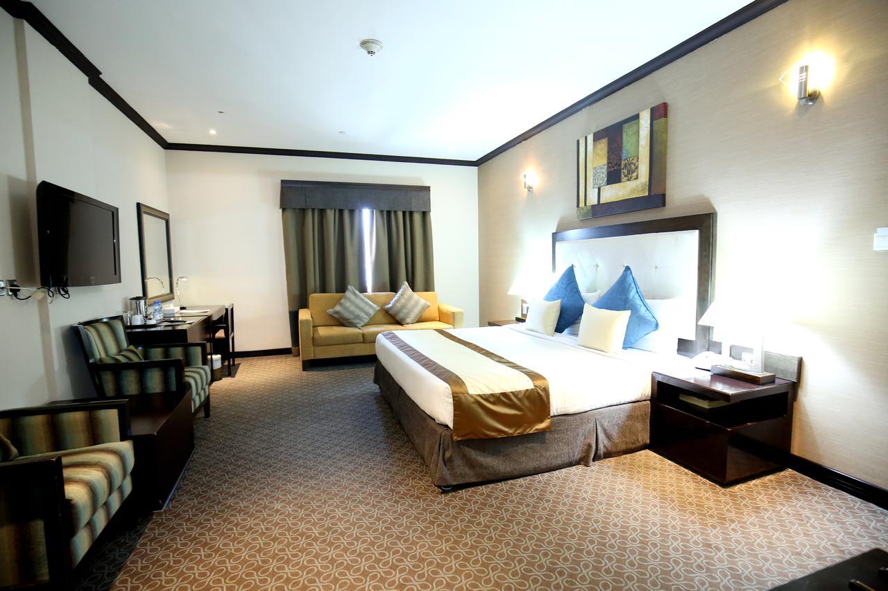 London Crown Hotel Dubai Bagian luar foto