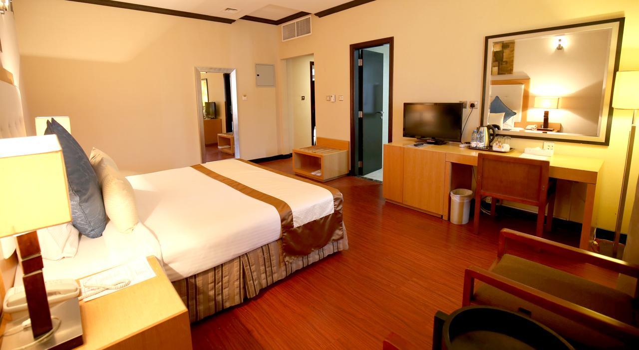 London Crown Hotel Dubai Bagian luar foto