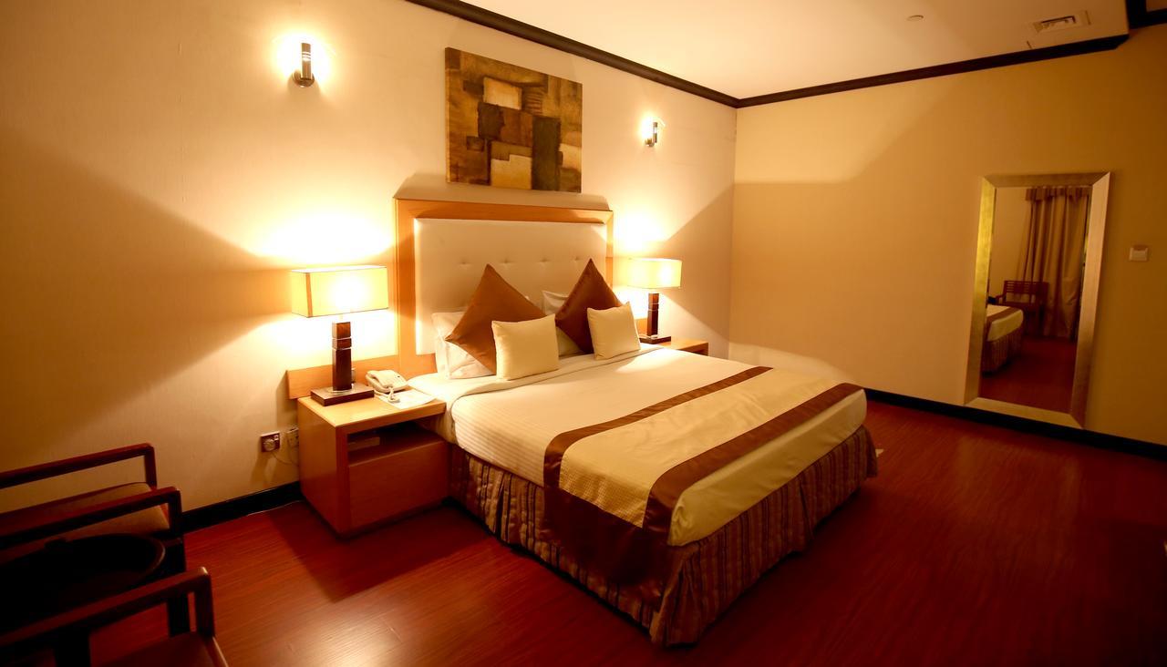 London Crown Hotel Dubai Bagian luar foto