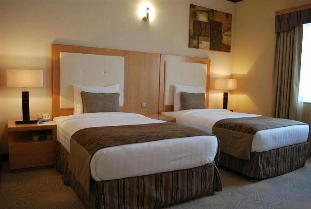 London Crown Hotel Dubai Bagian luar foto